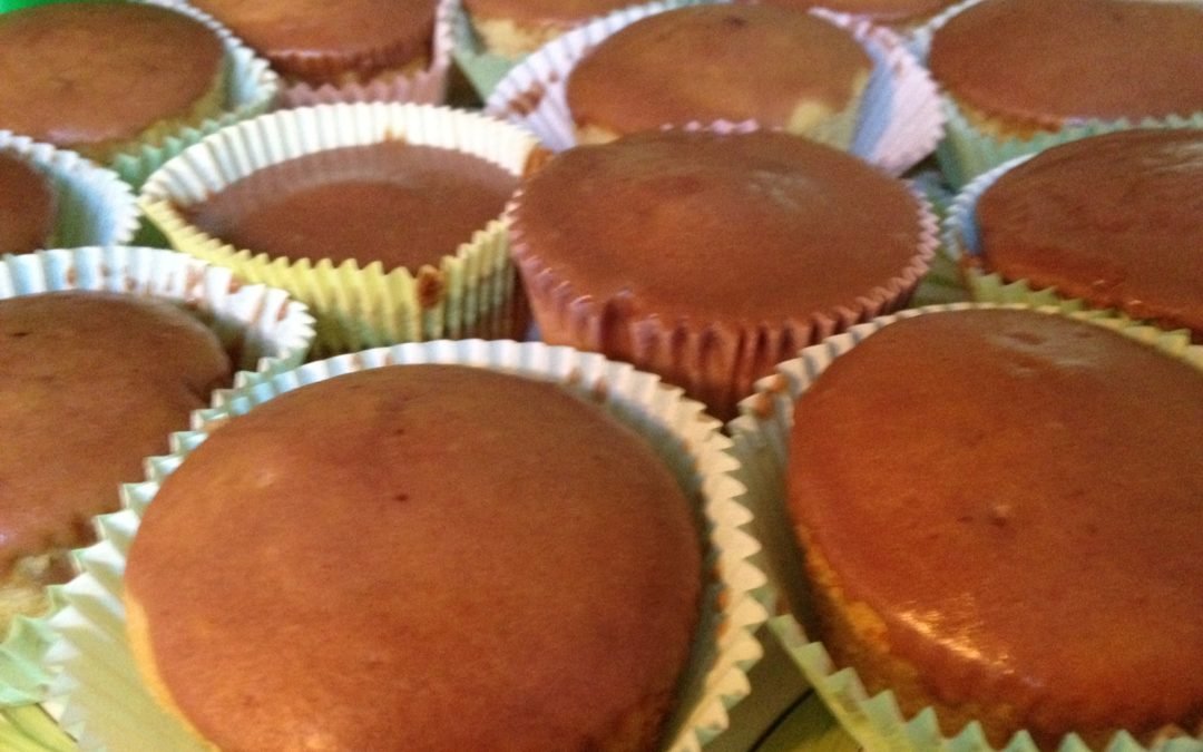 Chocolate Fudge Cup Cakes for Kids and Skinny Cup Cakes for Adults:)